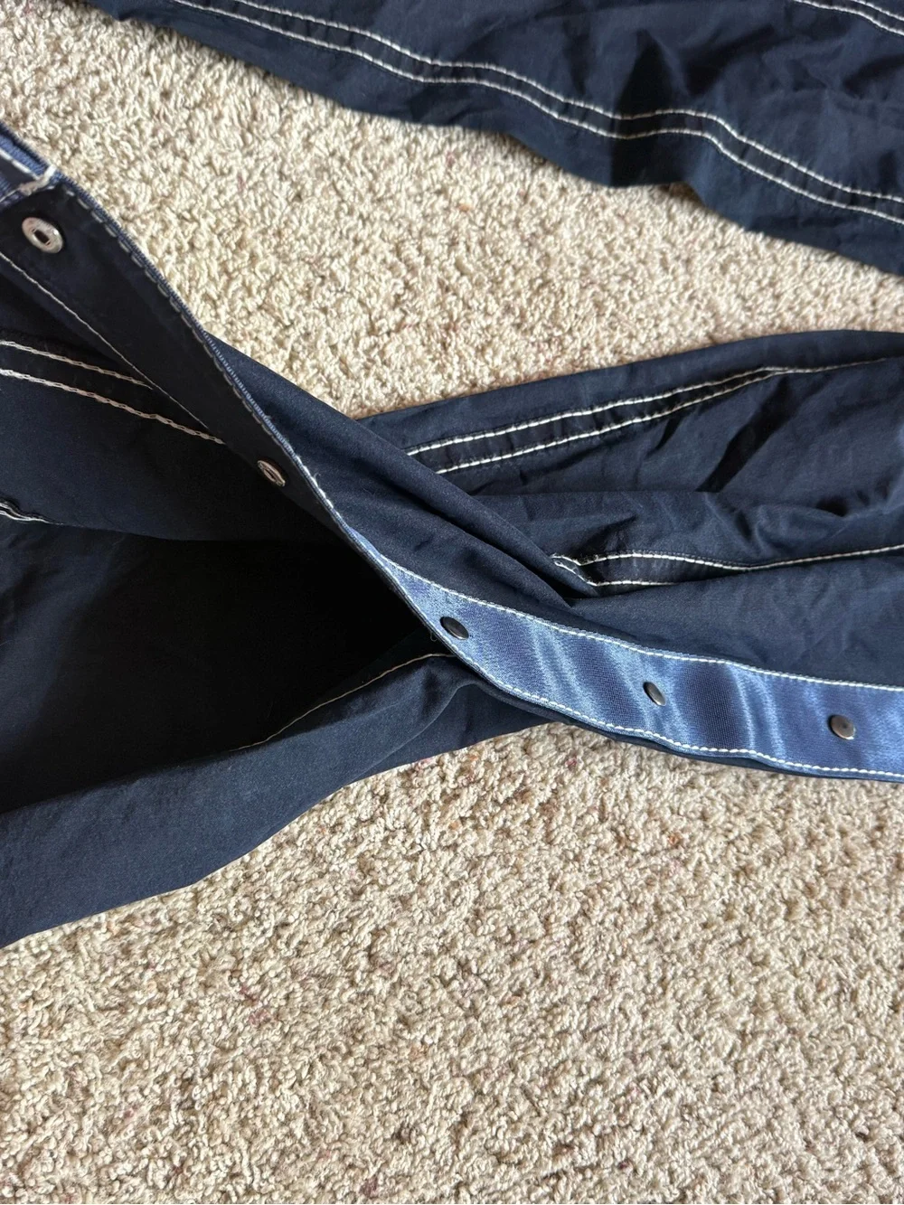 NWOT TRUE RELIGION Navy Wide-Leg Snap-Trim Track Pants with White Stitching
